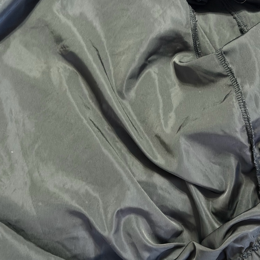 Brandy Melville Yosemite Campground Hooded Windbreaker - Picture 8 of 9